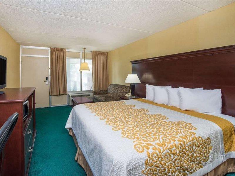 Days Inn By Wyndham Paducah Esterno foto