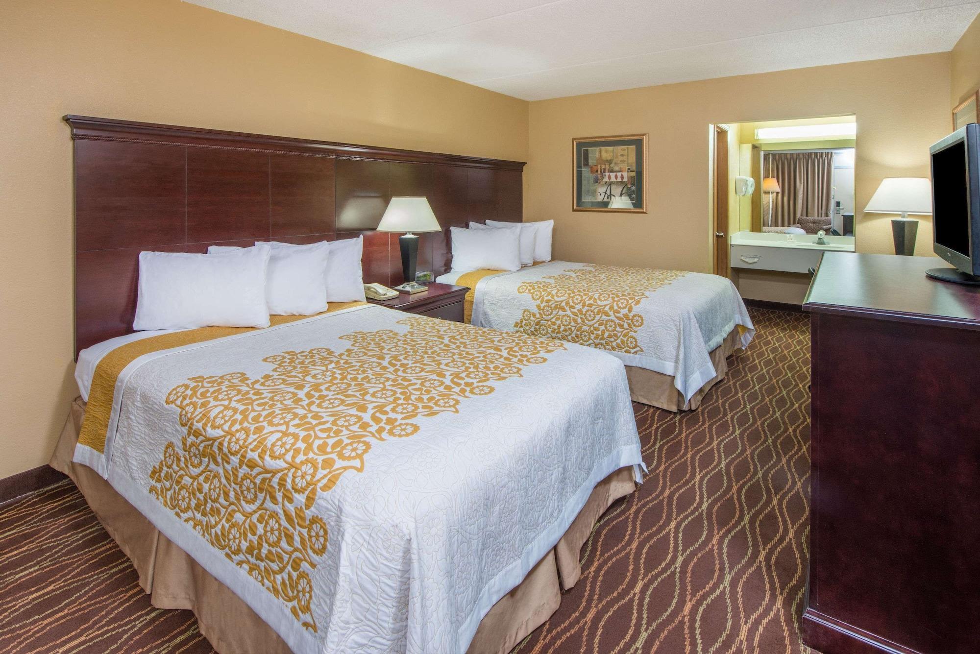 Days Inn By Wyndham Paducah Esterno foto